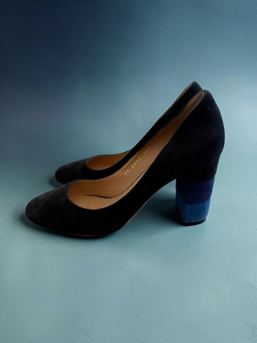 SALVATORE FERRAGAMO Black Blue Suede Colorblock Heels Size 7